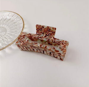 Medium Claw Hair Clip